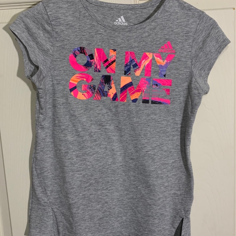 Girls Adidas T-shirt Gray NWOT!!!